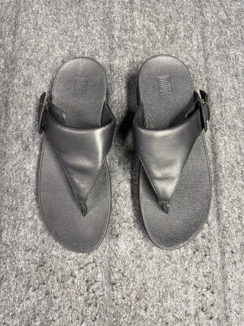 Fitflop Women's Black Leather Thong Sandals with Side Buckle - Picture 3 of 8